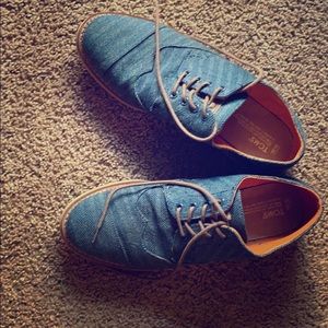 Men’s Toms Dress Shoes